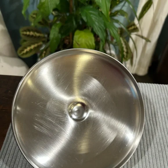 Farberware Silver Saucepan with Black Handle
Sizes: 1 quart & 2 quart - Picture 2 of 11